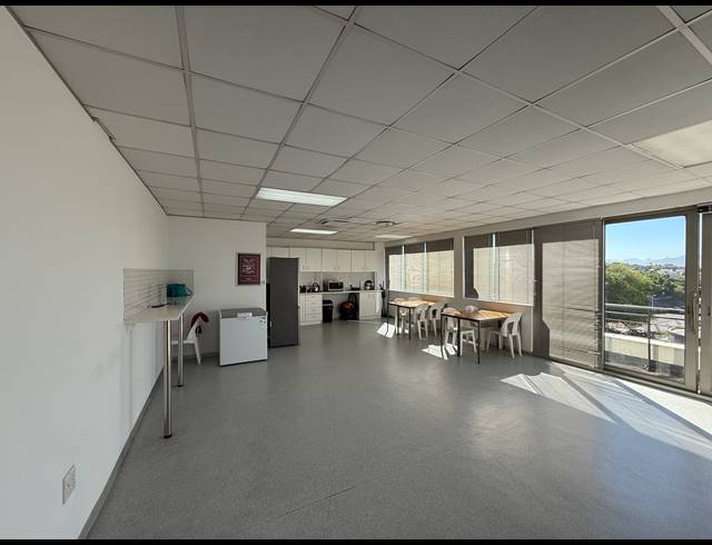562.40M² OFFICE TO LET IN TYGER VALLEY